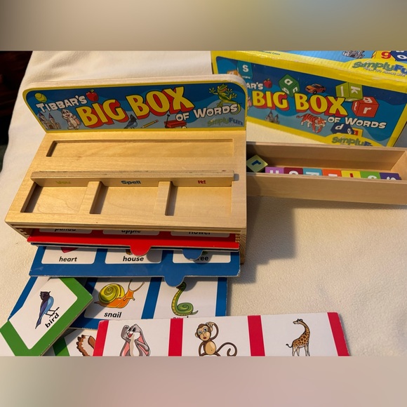 SimplyFun Educational Spelling/Vocabulary Game Play NWT - Picture 1 of 10